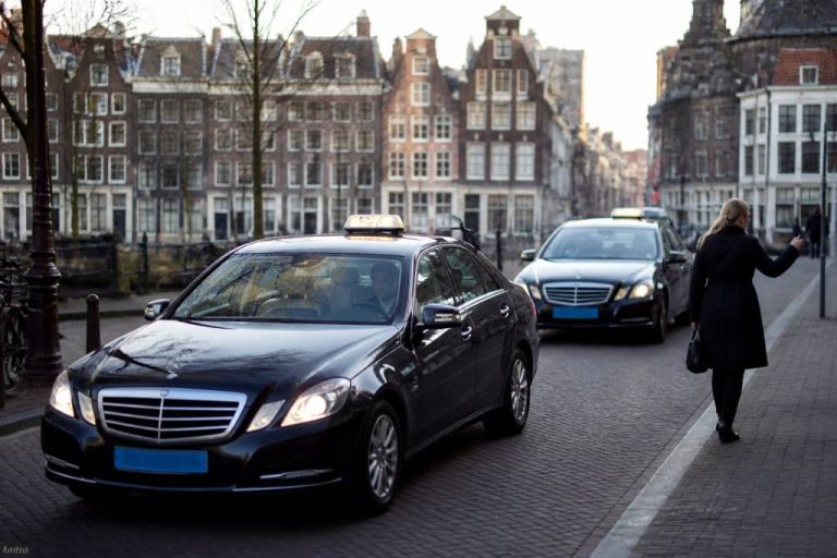 Prix taxi Amsterdam : tarifs, trajets et conseils pour se déplacer