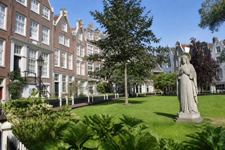Begijnhof à Amsterdam : histoire, visite et conseils pratiques