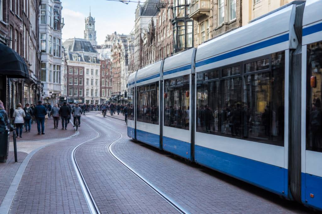 Horaire tram Amsterdam : guide pratique pour se déplacer dans la ville