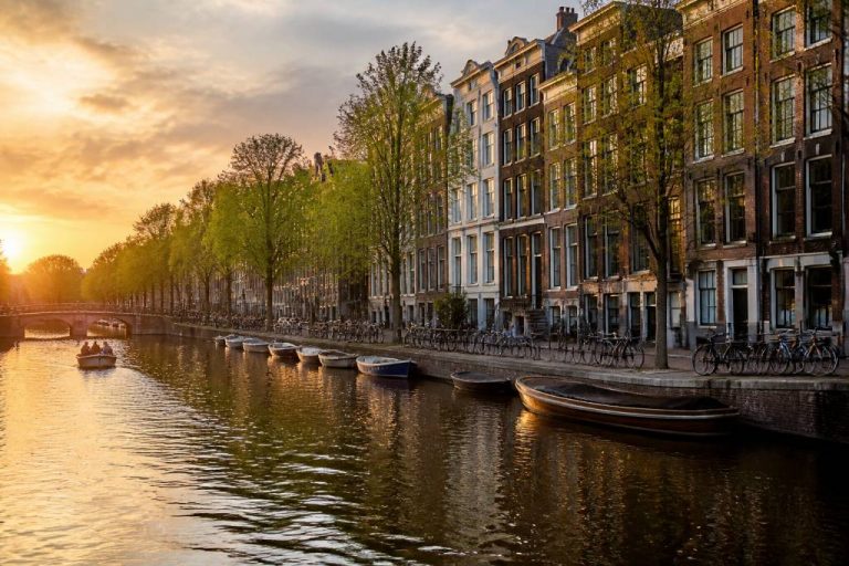 Amsterdam prive : les expériences exclusives à découvrir en toute liberté