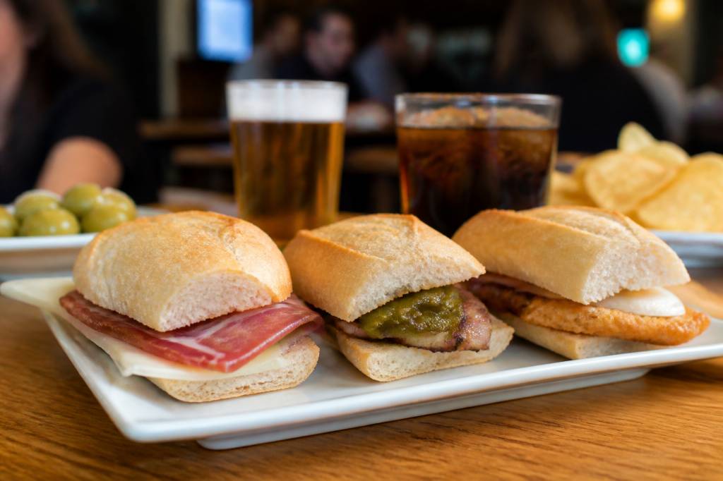 100 montaditos barcelone : menu, prix et adresses des restaurants маз