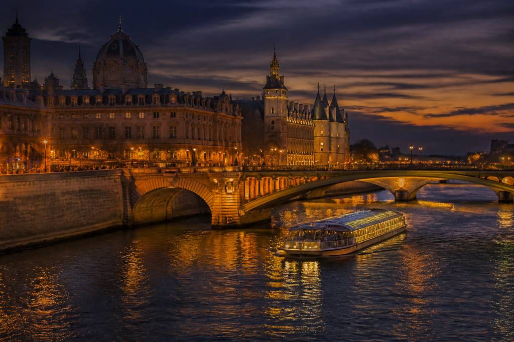 Illumination à Paris : les lieux incontournables à découvrir en soirée