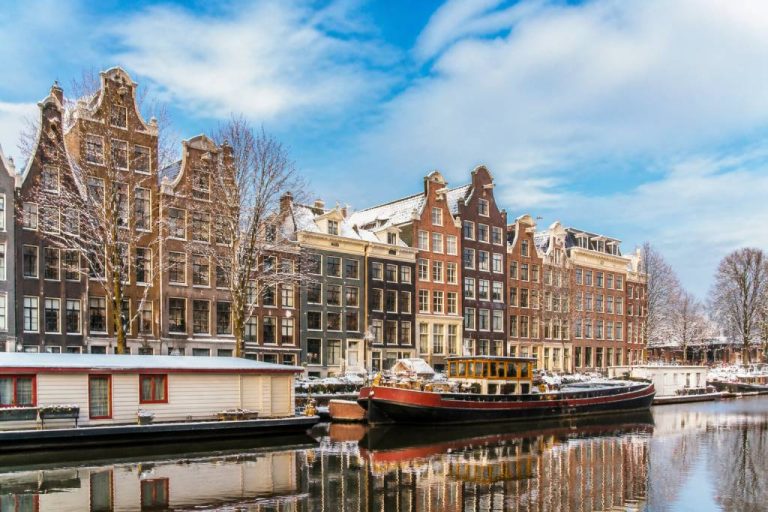 Où partir en février en europe : les meilleures destinations pour un séjour réussi