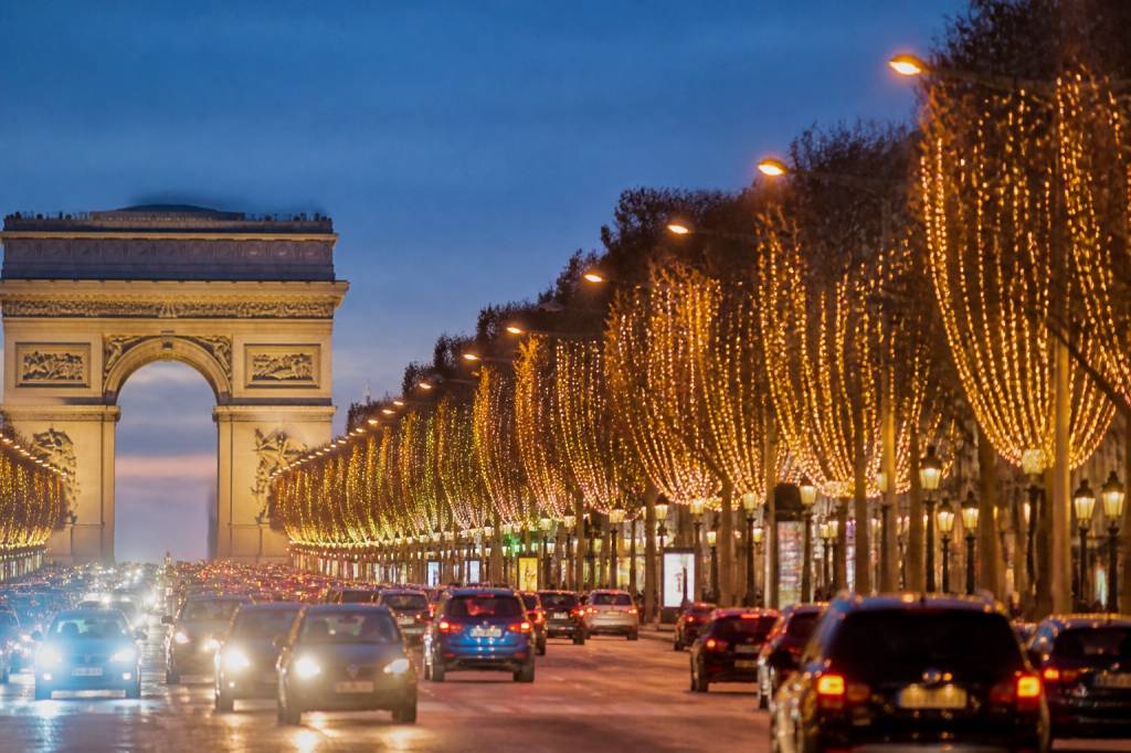 Illumination de noël à Paris : les plus beaux lieux à découvrir en hiver