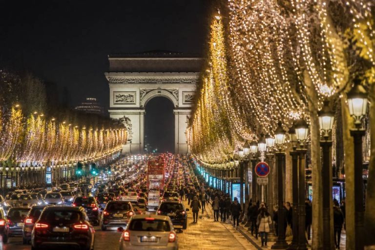 Décoration noël Paris : les plus beaux lieux à découvrir pendant les fêtes